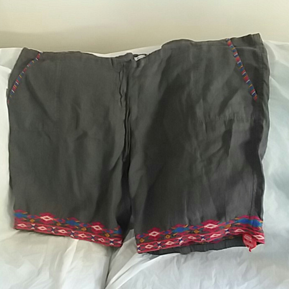 Johnny Was Etienne Shorts 2X (20-22) Linen Embroiderd nwot